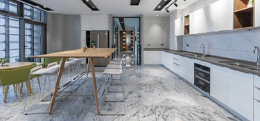 銘品裝飾與圣都哪個好？