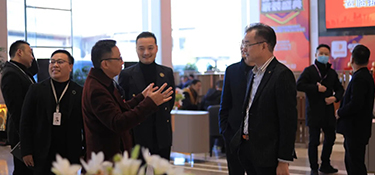 號(hào)外號(hào)外，火星人來(lái)銘品啦！