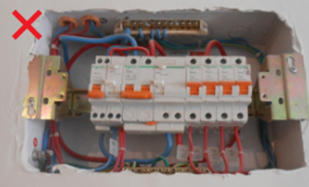 配電箱配置接線(xiàn)不規(guī)范