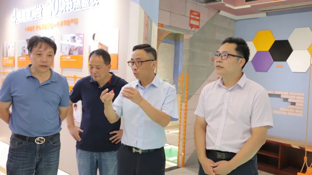 實地走訪銘品展廳，調(diào)研企業(yè)