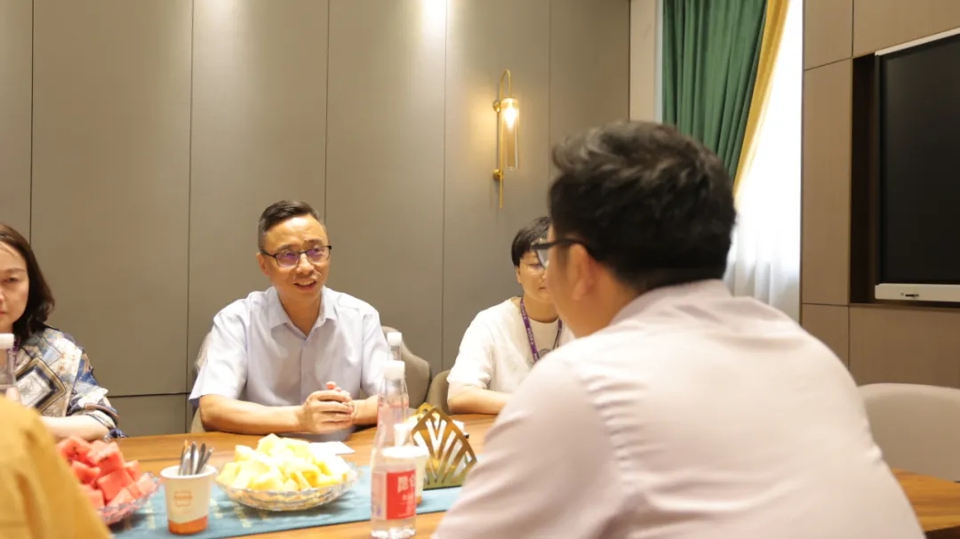 就企業(yè)文化、員工福利展開交流指導(dǎo)工作