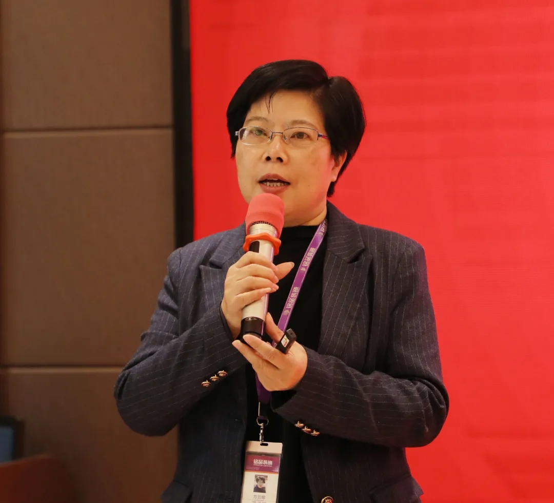 銘品裝飾工程中心西區(qū)經(jīng)理鄭工