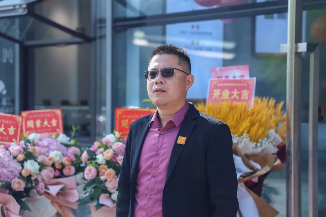 銘品裝飾城北分公司重裝開業(yè)